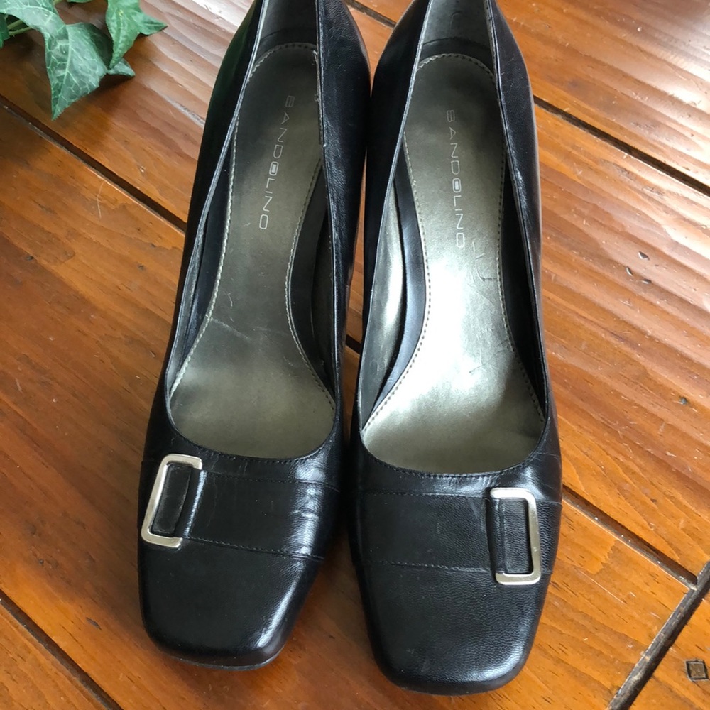Bandolino shoes with silver buckle